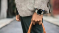 可穿戴巨头Fitbit被苹果“撞了一下腰”上市来市值缩水近半