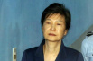 朴槿惠或坐牢至90岁　韩国半数民众称“太便宜她”