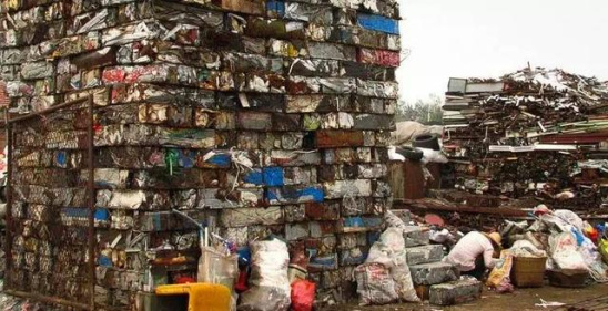 洋垃圾背后是想象不到的污染:中国说不 西方