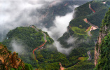 河南林州：雨后太行山 云海美如畫